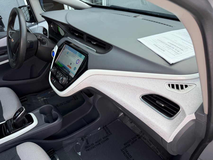 Used 2021 Chevrolet Bolt LT image 28