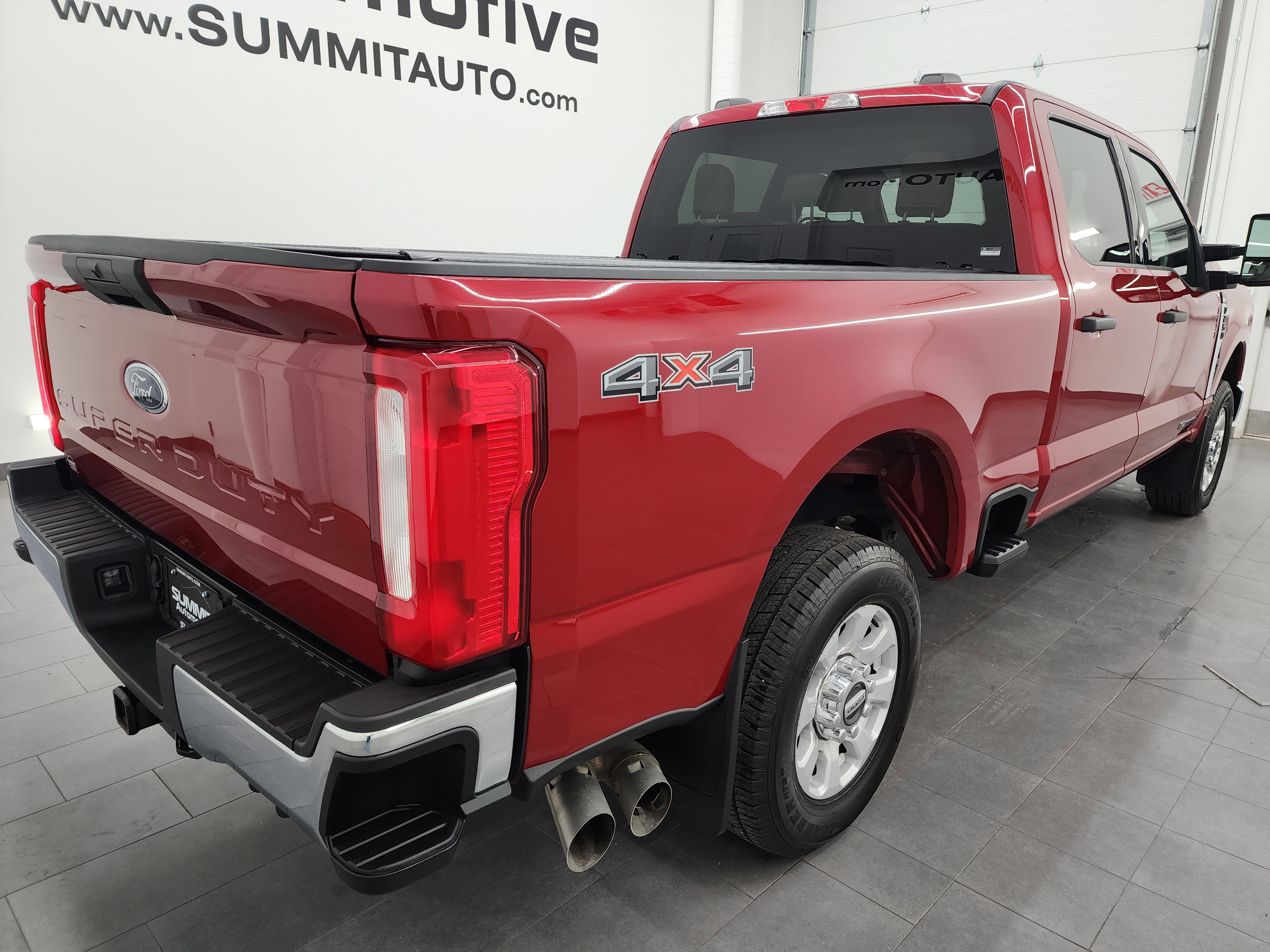 Used 2024 Ford F250 XLT image 4