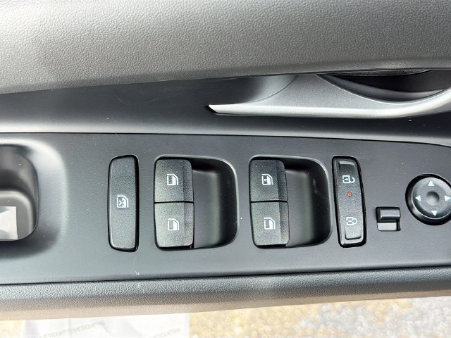 New 2026 Hyundai Elantra SE FWD image 17