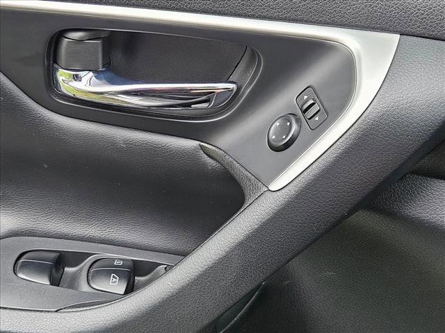 Used 2018 Nissan Altima 2.5 SL FWD image 6