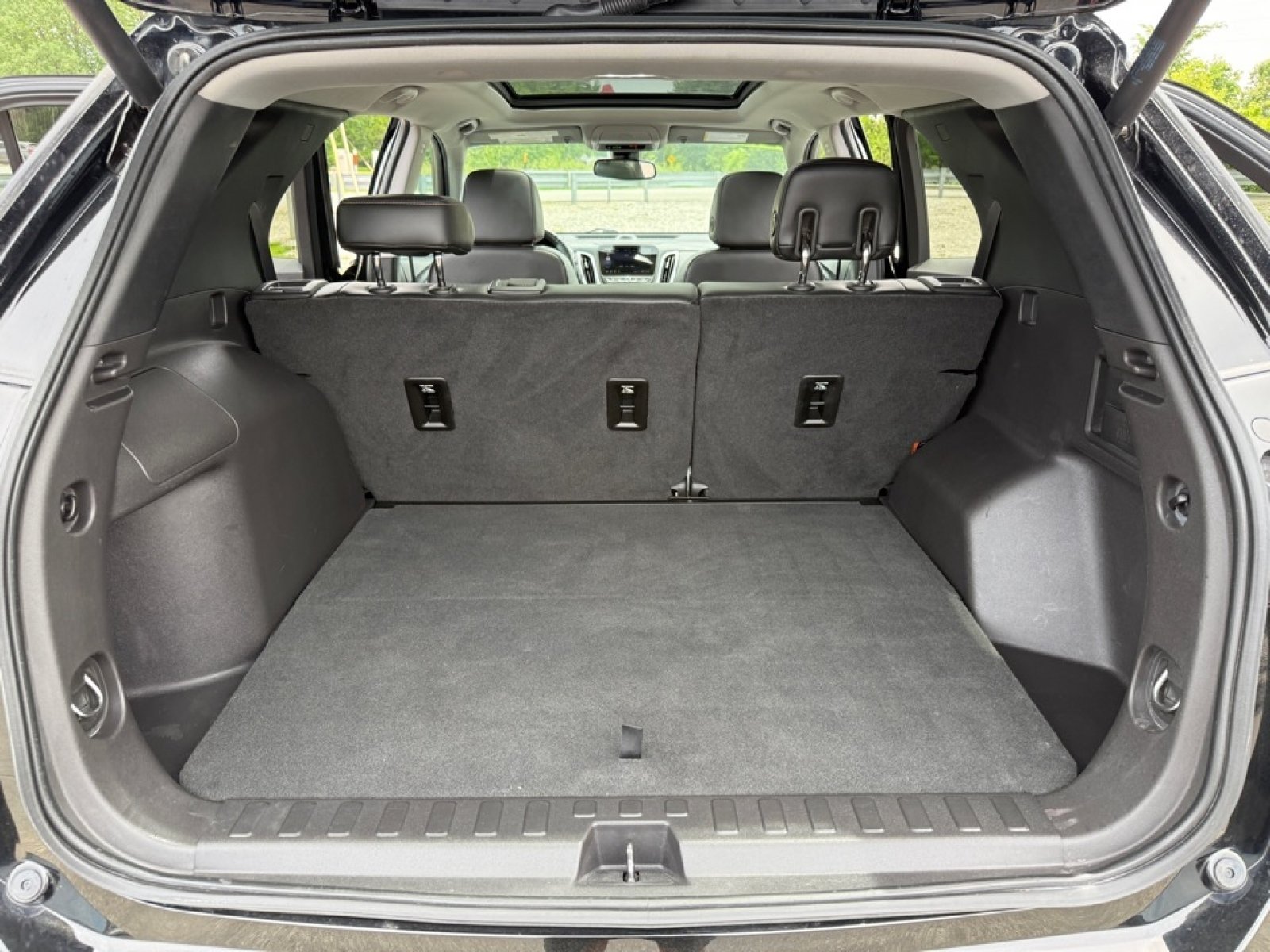 Used 2019 Chevrolet Equinox Premier FWD image 32