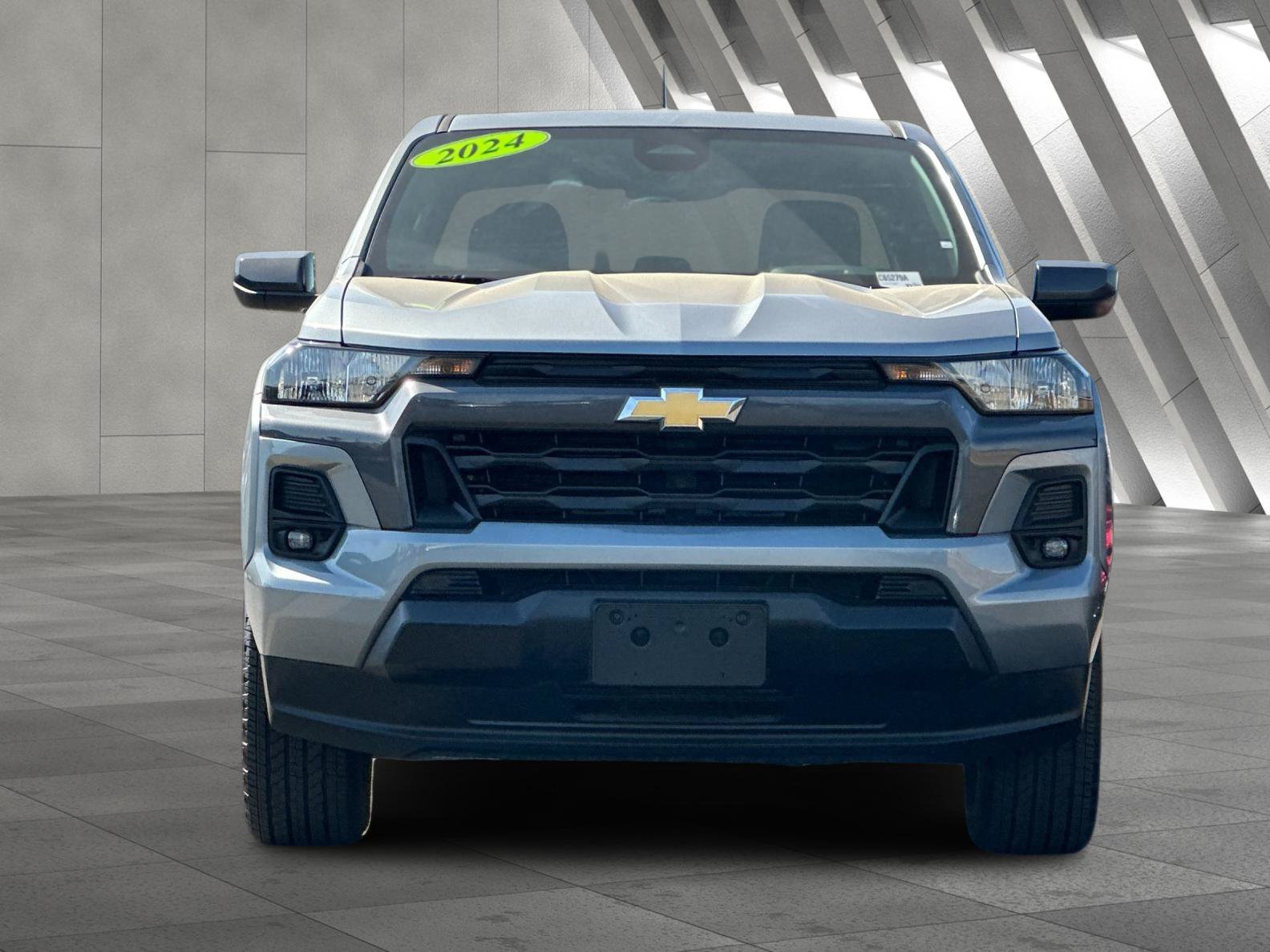 Used 2024 Chevrolet Colorado LT w/ LT Convenience Package RWD image 9