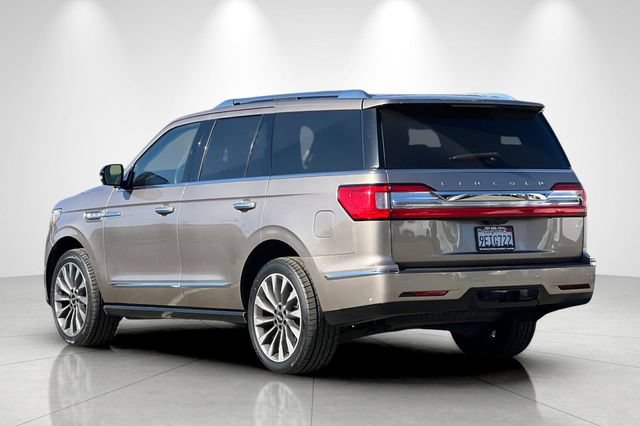 Used 2019 Lincoln Navigator Select w/ Technology Package RWD image 6