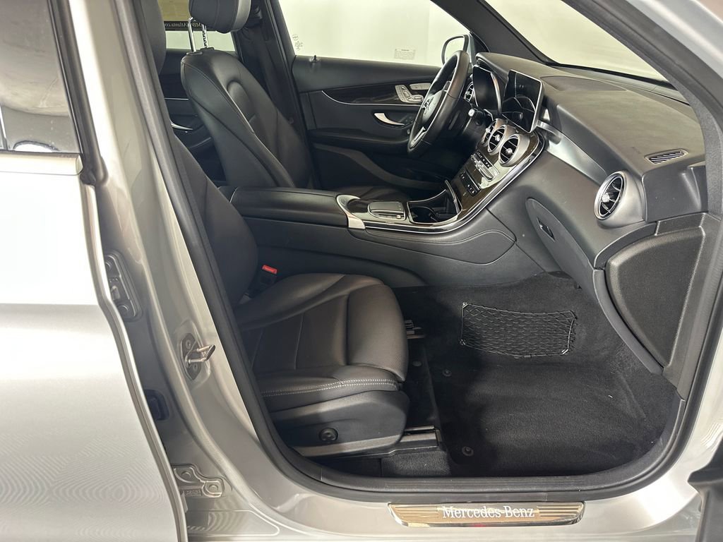 Used 2020 Mercedes-Benz GLC 300 image 14