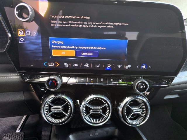 Used 2024 Chevrolet Blazer EV LT AWD/4WD image 14
