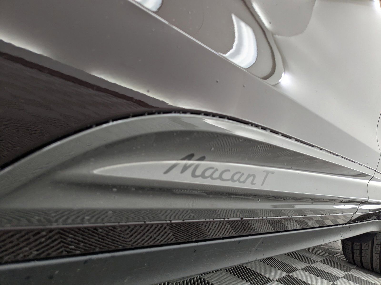 New 2026 Porsche Macan Turbo image 25