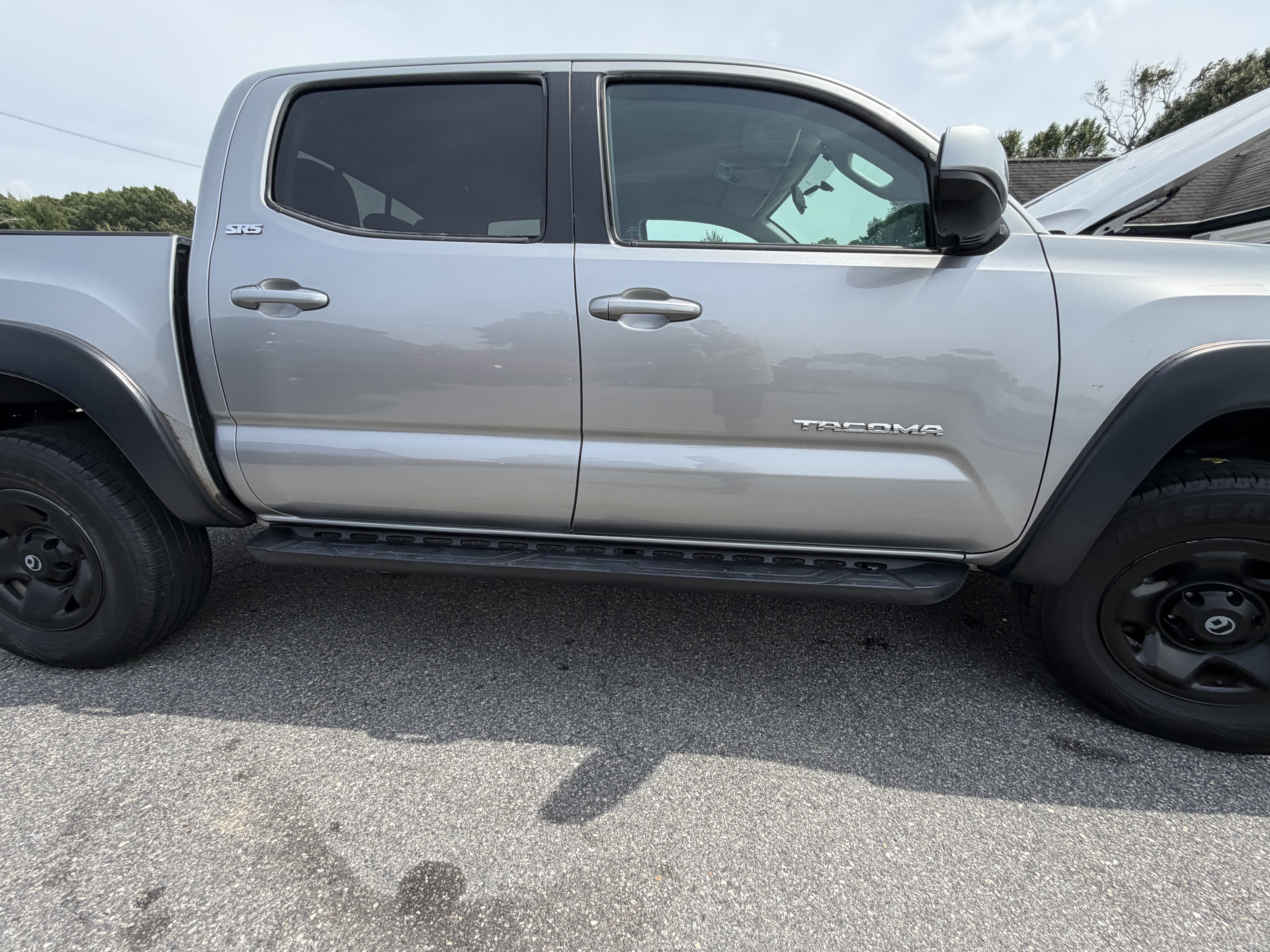 Used 2016 Toyota Tacoma SR5 w/ Towing Package RWD image 28