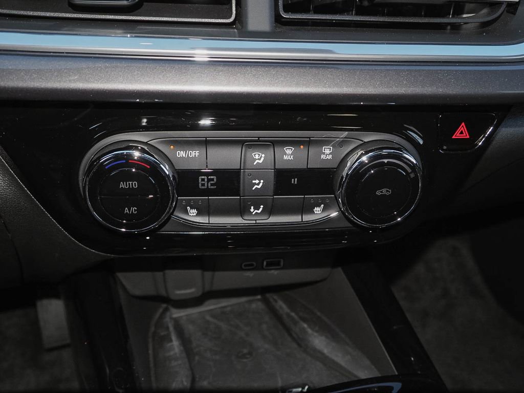 Certified 2024 Chevrolet Trax ACTIV w/ Sunroof Package image 14