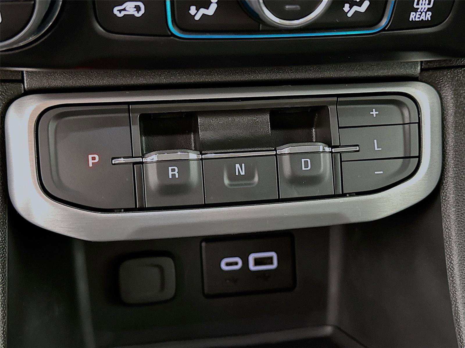 Used 2023 GMC Acadia SLE w/ Driver Convenience Package image 15