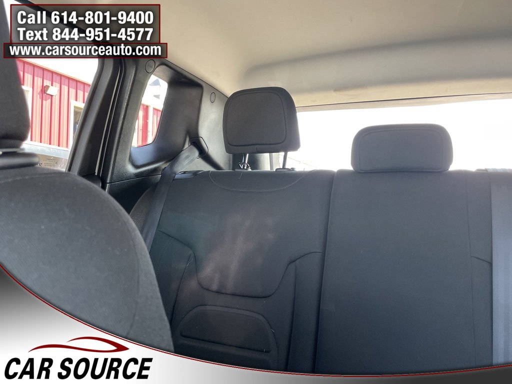 Used 2018 Jeep Renegade Latitude w/ Cold Weather Group image 23