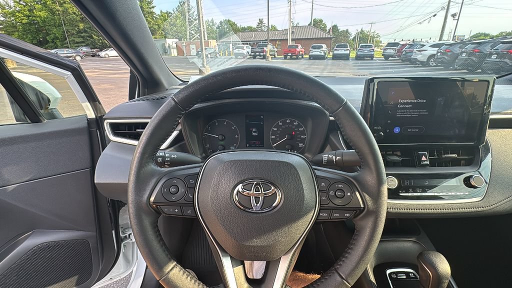 Used 2025 Toyota Corolla SE FWD image 16