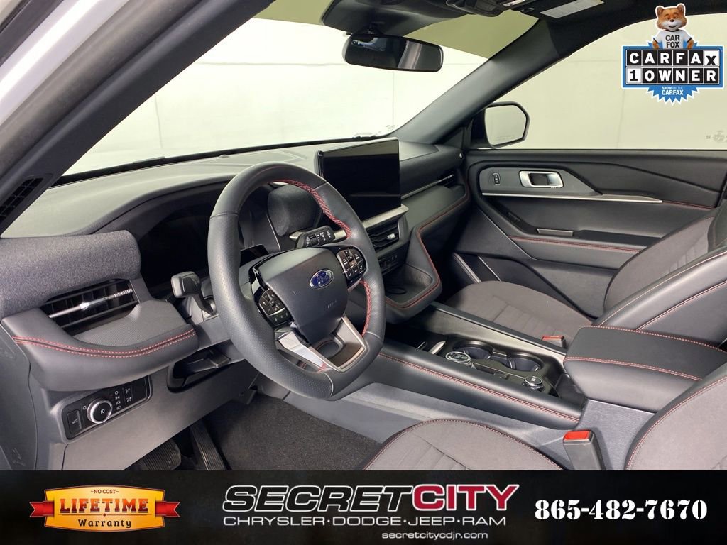 Used 2025 Ford Explorer ST-Line image 11
