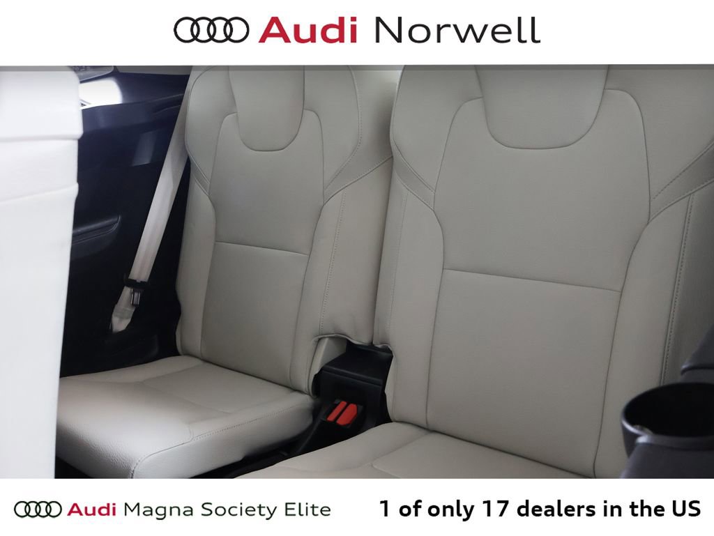 Used 2021 Volvo XC90 T6 Momentum image 25