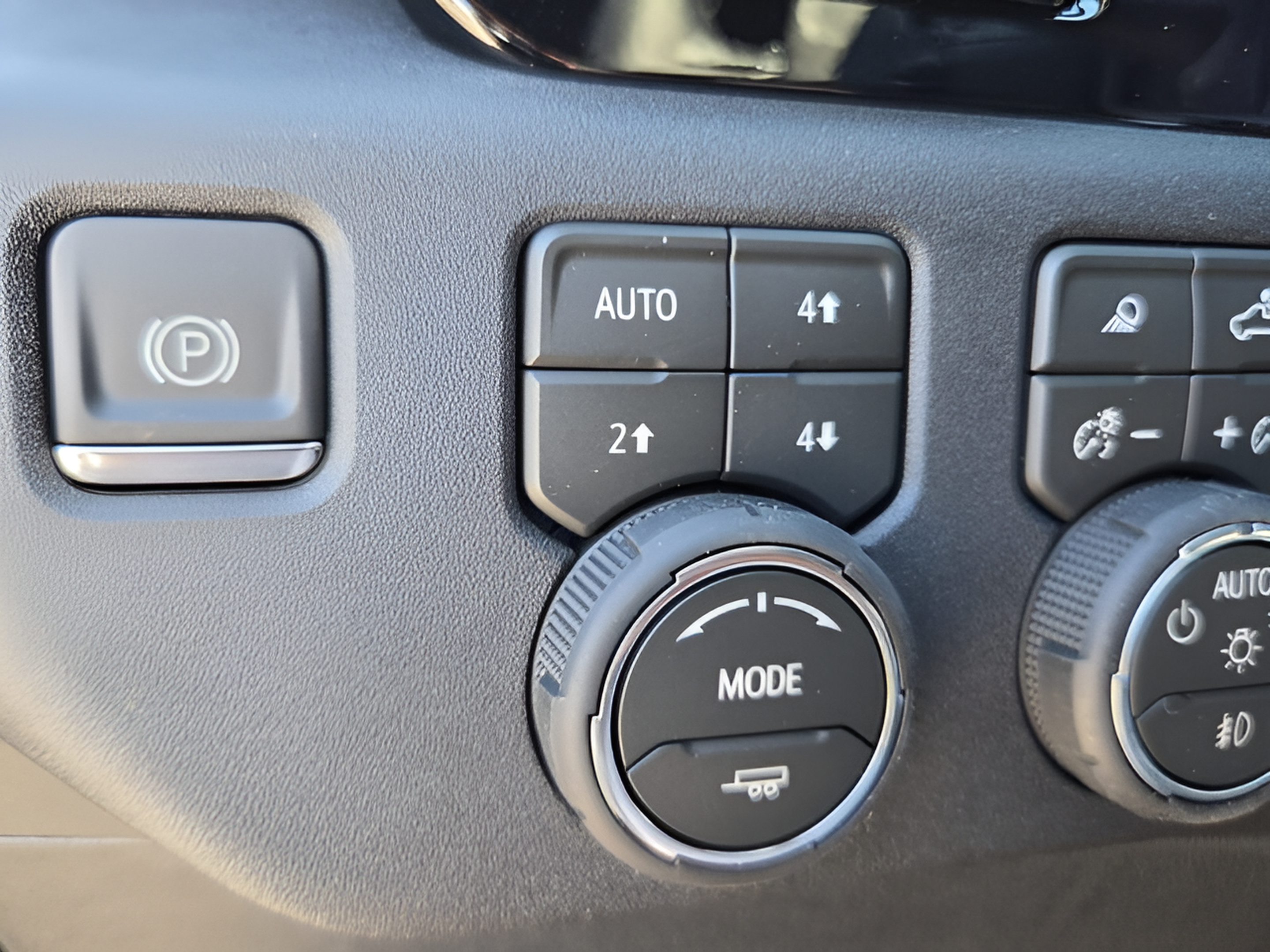 New 2026 Chevrolet Silverado 1500 High Country w/ Technology Package AWD/4WD image 28