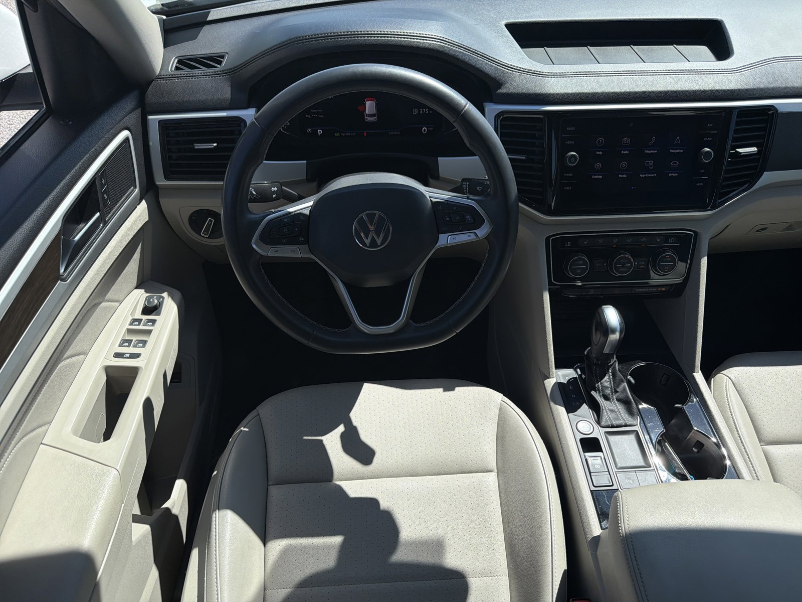 Used 2022 Volkswagen Atlas SE image 31