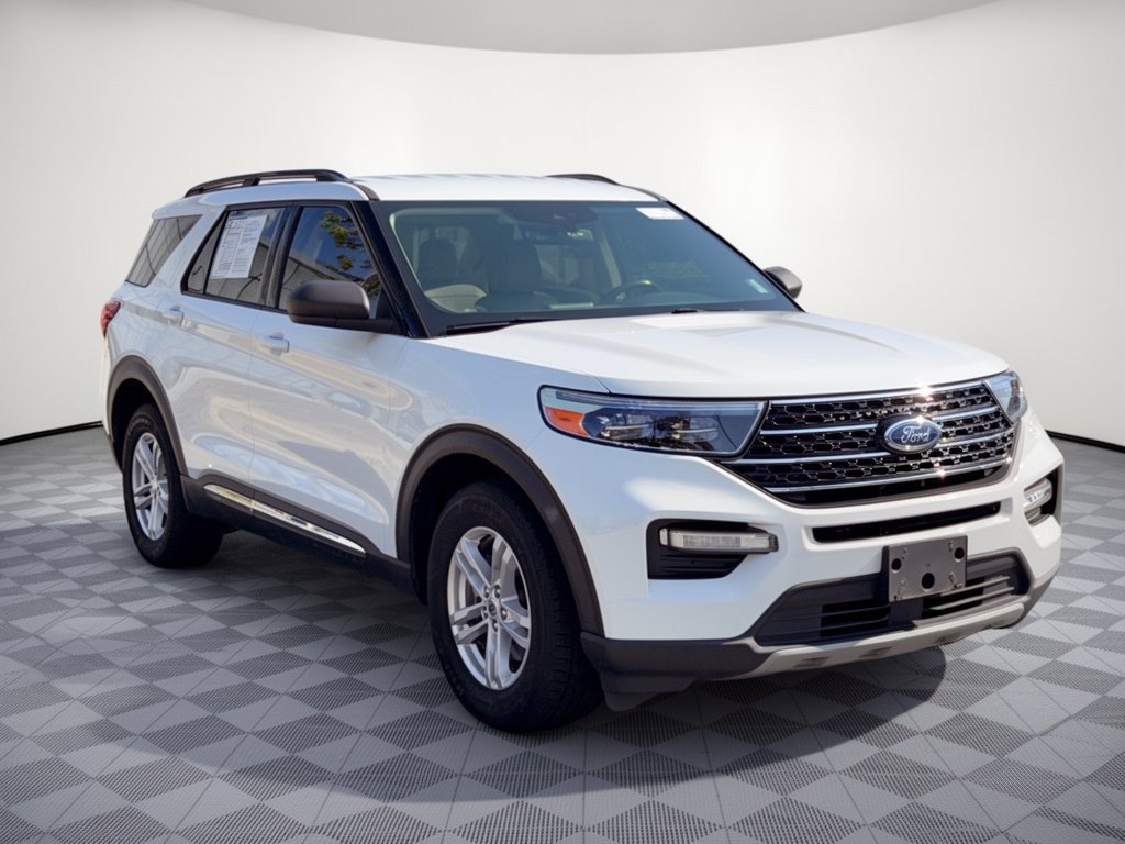 Used 2021 Ford Explorer XLT w/ Equipment Group 202A AWD/4WD image 7
