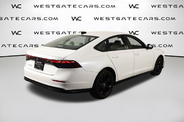 Used 2025 Honda Accord SE image 40