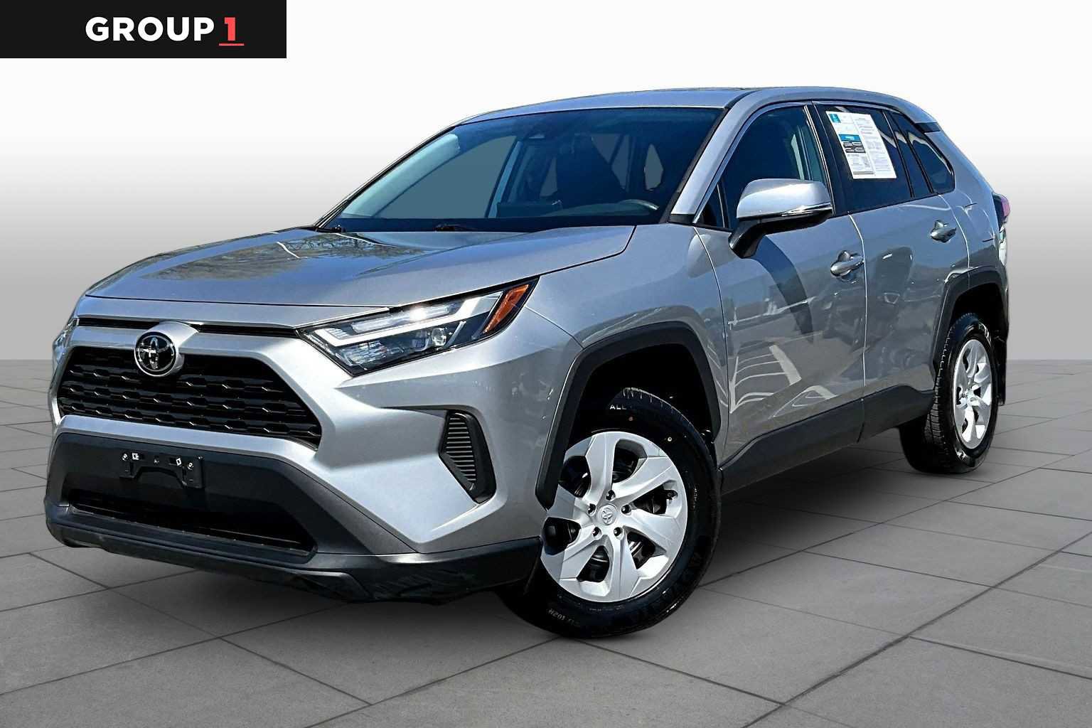 Used 2024 Toyota RAV4 LE image 1