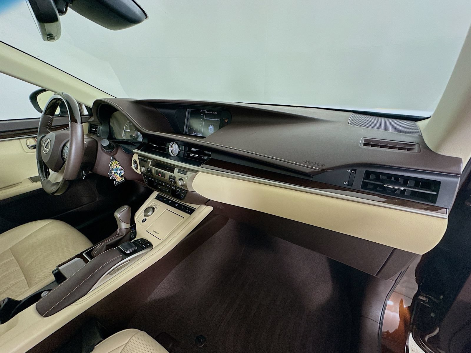 Used 2018 Lexus ES 350 w/ Luxury Package w/Wood Trim FWD image 45