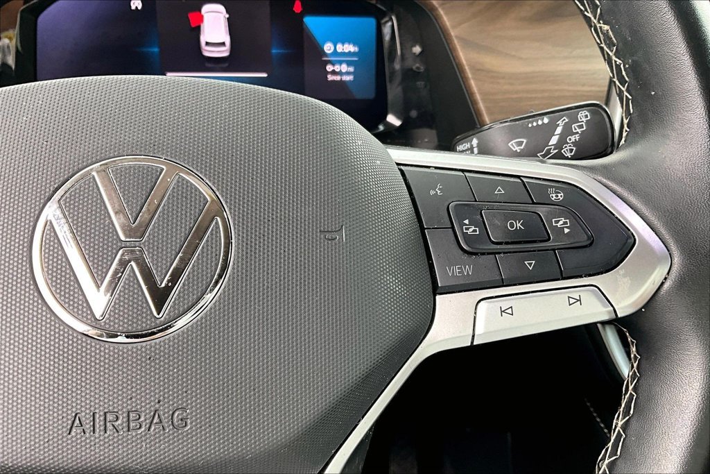 Used 2025 Volkswagen Atlas SE FWD image 24