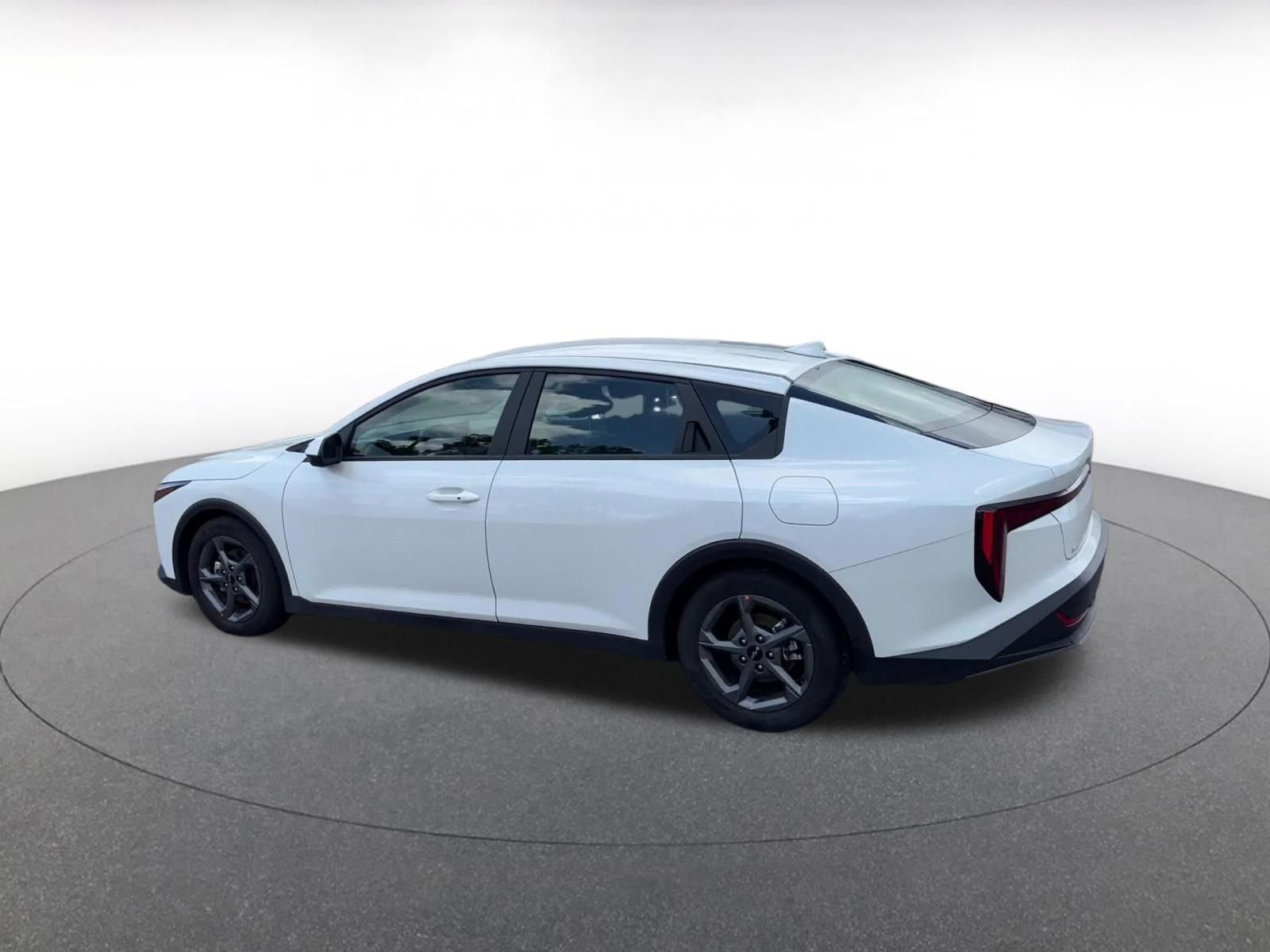 Used 2025 Kia K4 FWD image 9