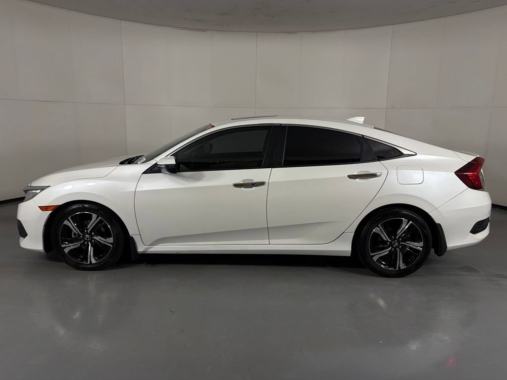 Used 2017 Honda Civic Touring image 5