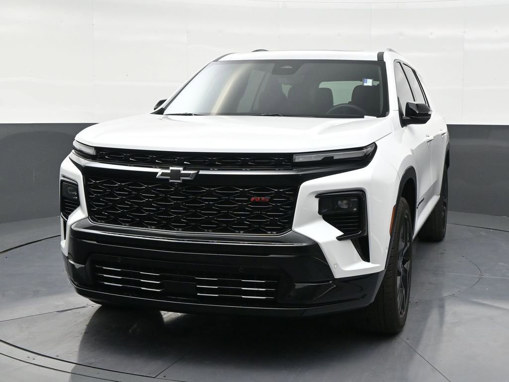 Used 2025 Chevrolet Traverse RS FWD image 8