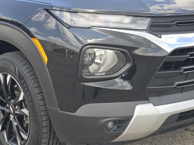 Used 2023 Chevrolet TrailBlazer LT AWD/4WD image 9