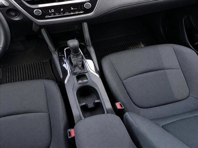 Used 2025 Toyota Corolla Cross LE FWD image 18