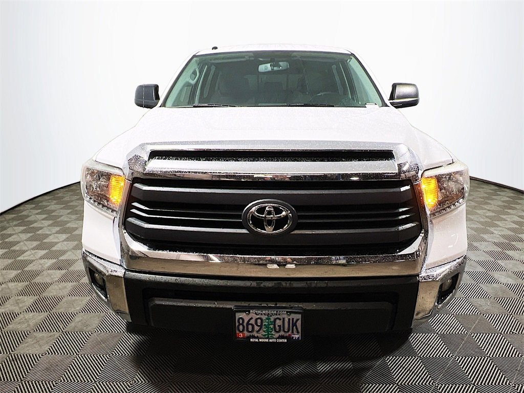 Used 2014 Toyota Tundra SR5 w/ SR5 Upgrade Package image 3