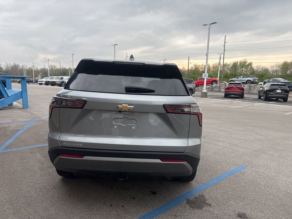 Used 2025 Chevrolet Equinox LT FWD image 19