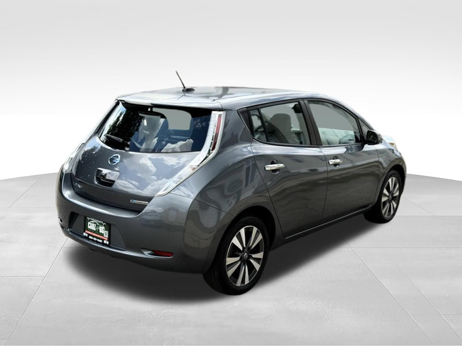 Used 2017 Nissan Leaf SL w/ Premium Package FWD image 5