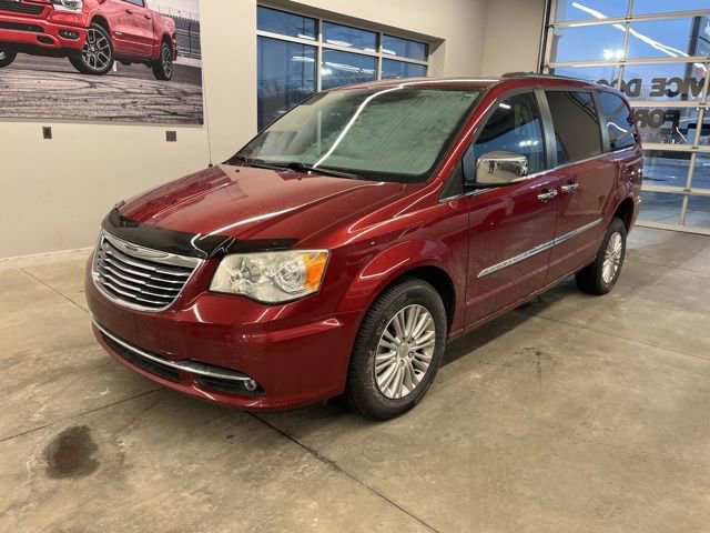 Used 2014 Chrysler Town & Country Limited w/ Luxury Group