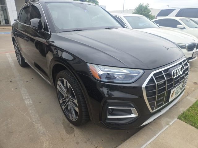 Used 2021 Audi Q5 2.0T Premium w/ Convenience Package image 2