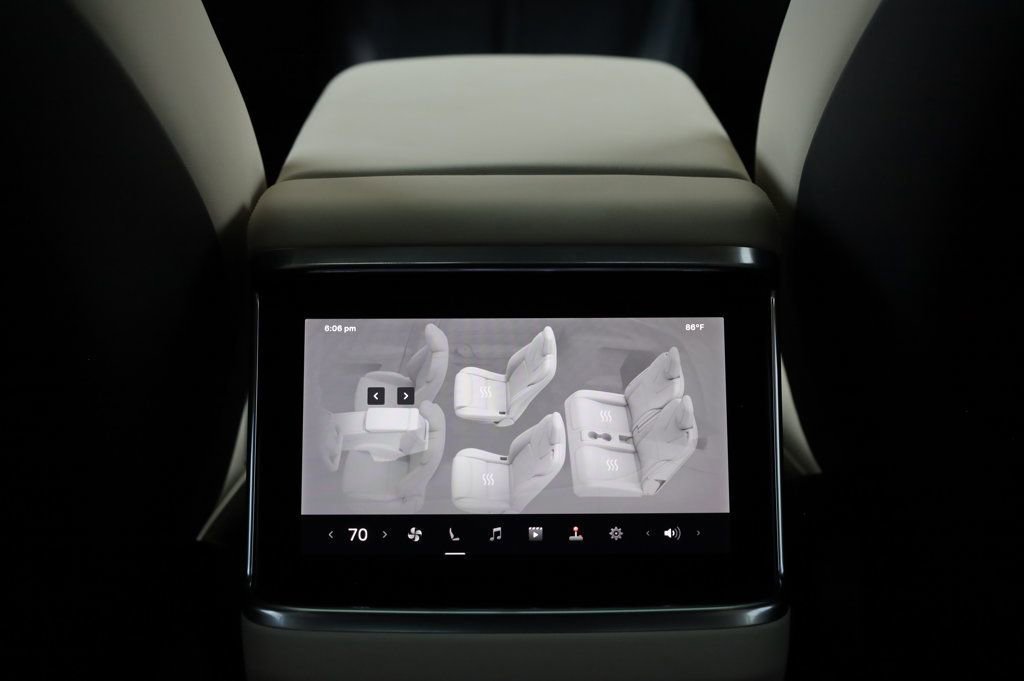 Used 2022 Tesla Model X Plaid image 40