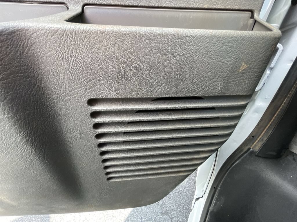 Used 2022 Chevrolet Express 3500 w/ Power Convenience Package RWD image 22