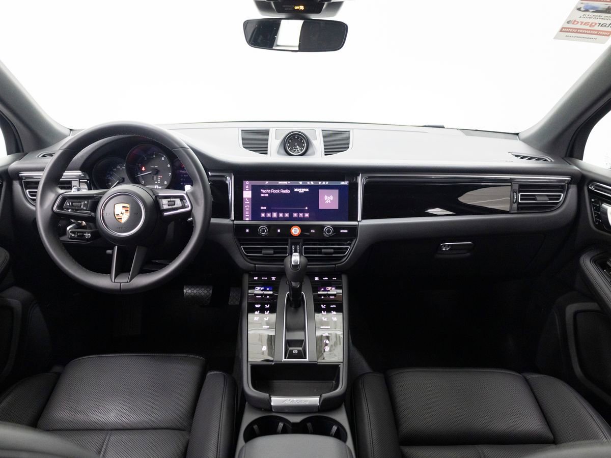 Certified 2026 Porsche Macan image 15