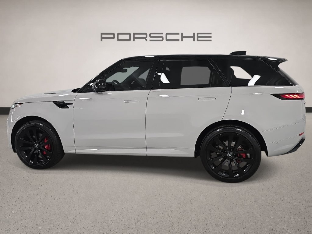 Used 2025 Land Rover Range Rover Sport Dynamic SE AWD/4WD image 2