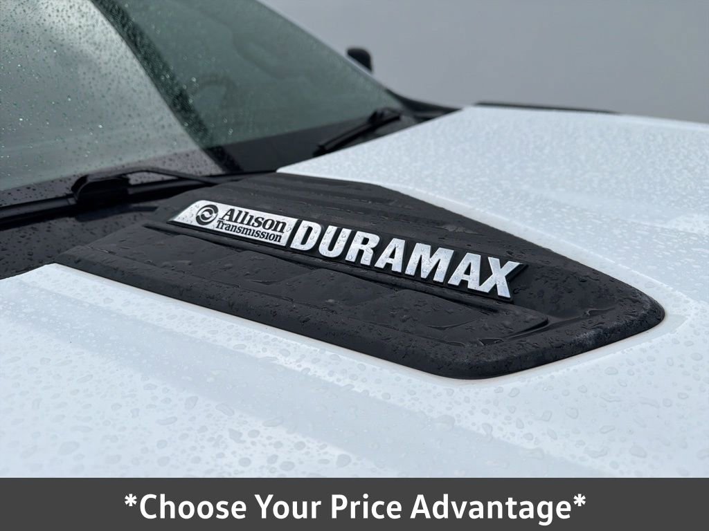 Used 2024 Chevrolet Silverado 2500 LT w/ Convenience Package image 2