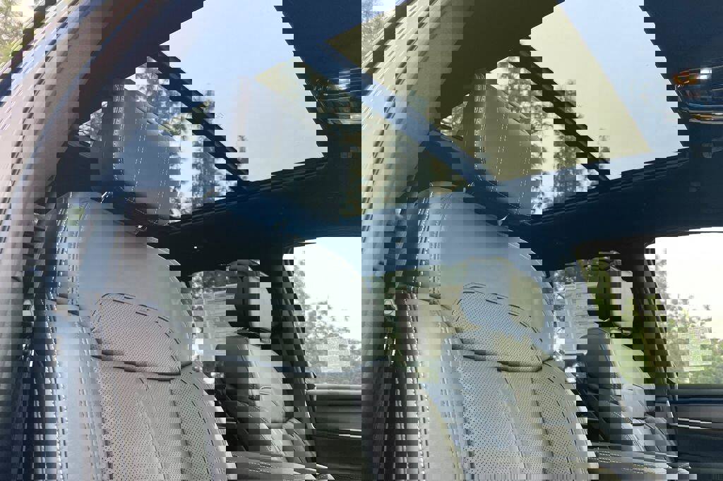 New 2026 Jeep Grand Wagoneer Summit w/ Premium Group III image 18