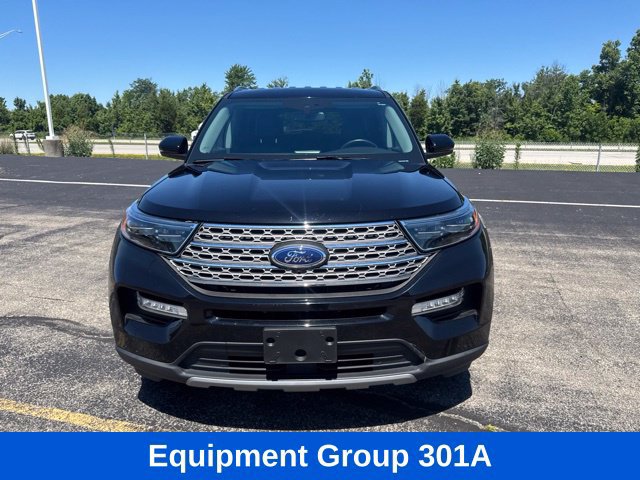 Used 2023 Ford Explorer Limited w/ Equipment Group 301A AWD/4WD image 3