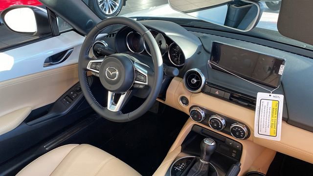 New 2025 MAZDA MX-5 Miata Grand Touring w/ Appearance Package image 8