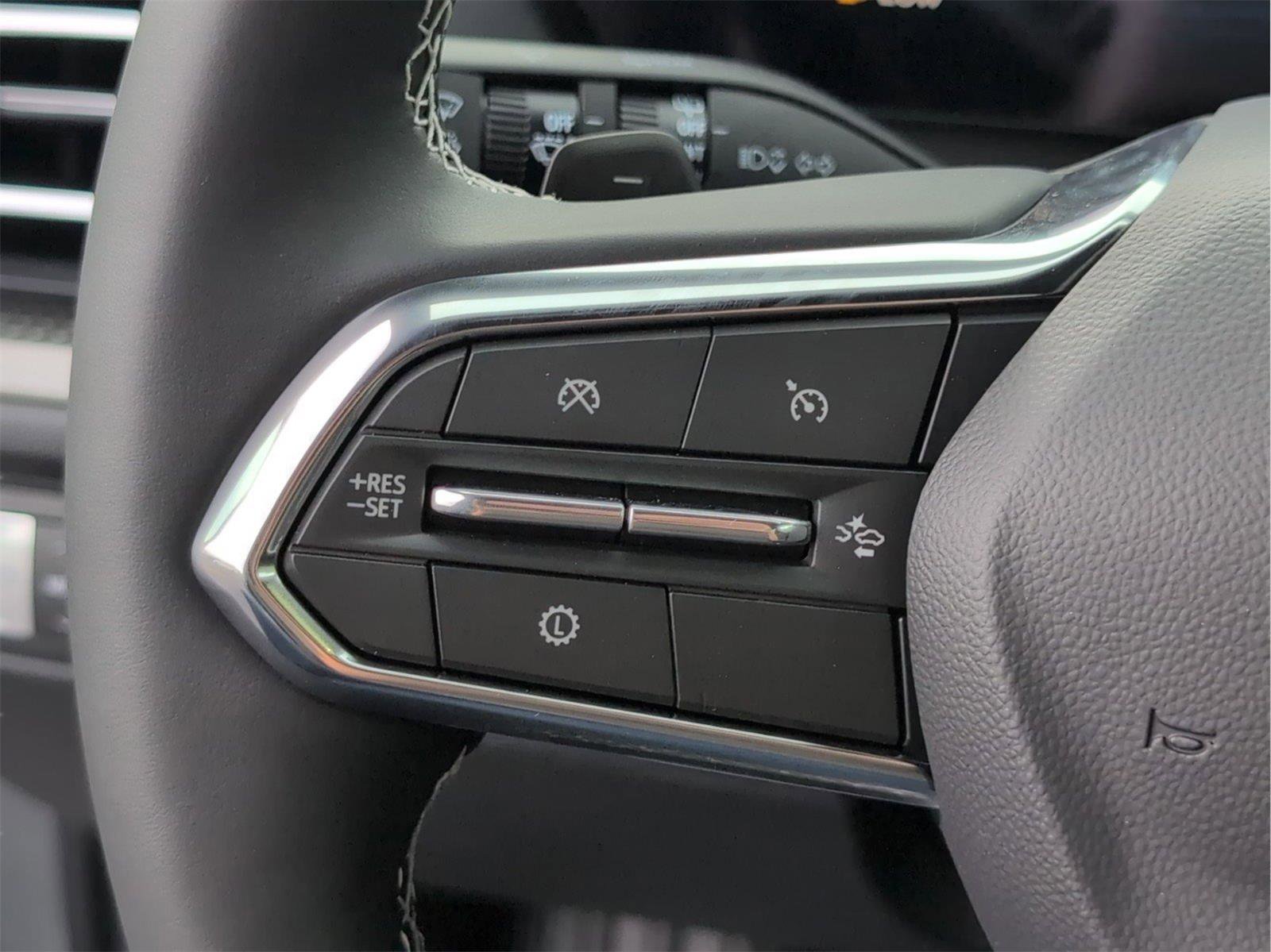 New 2026 Chevrolet Traverse LT w/ Sun and Wheel Package image 15