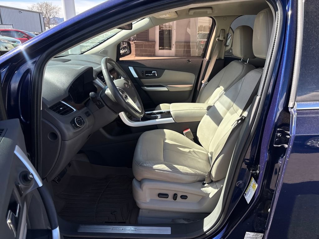 Used 2011 Ford Edge Limited image 22