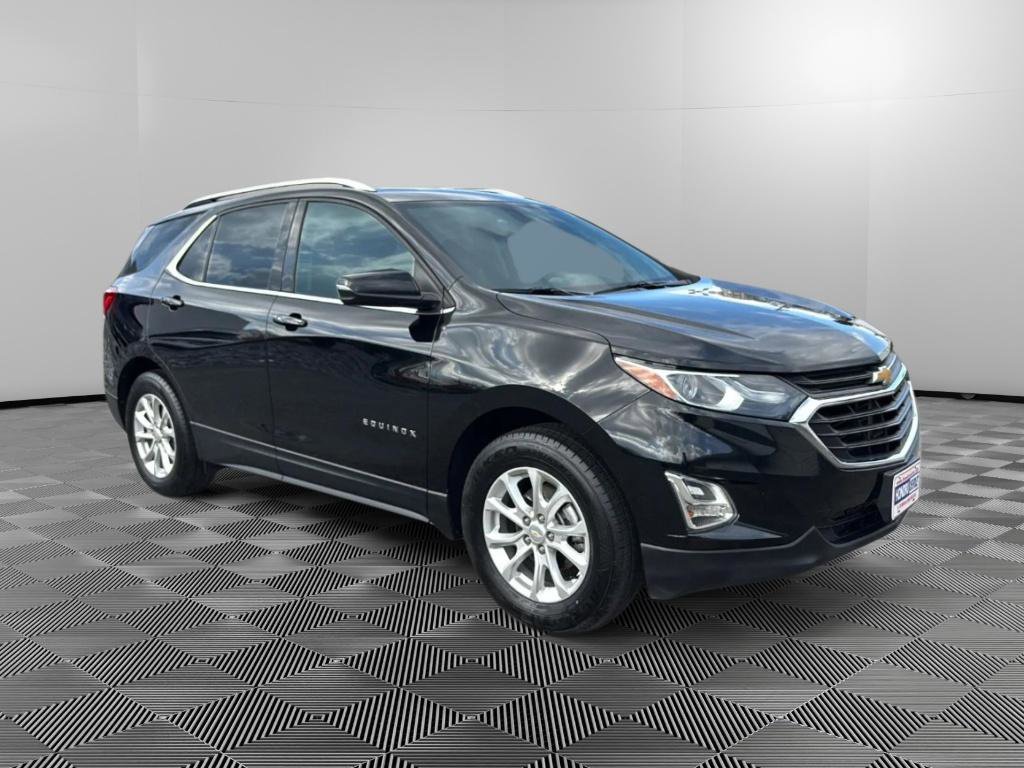 Used 2018 Chevrolet Equinox LT w/ Sun & Infotainment Package image 2