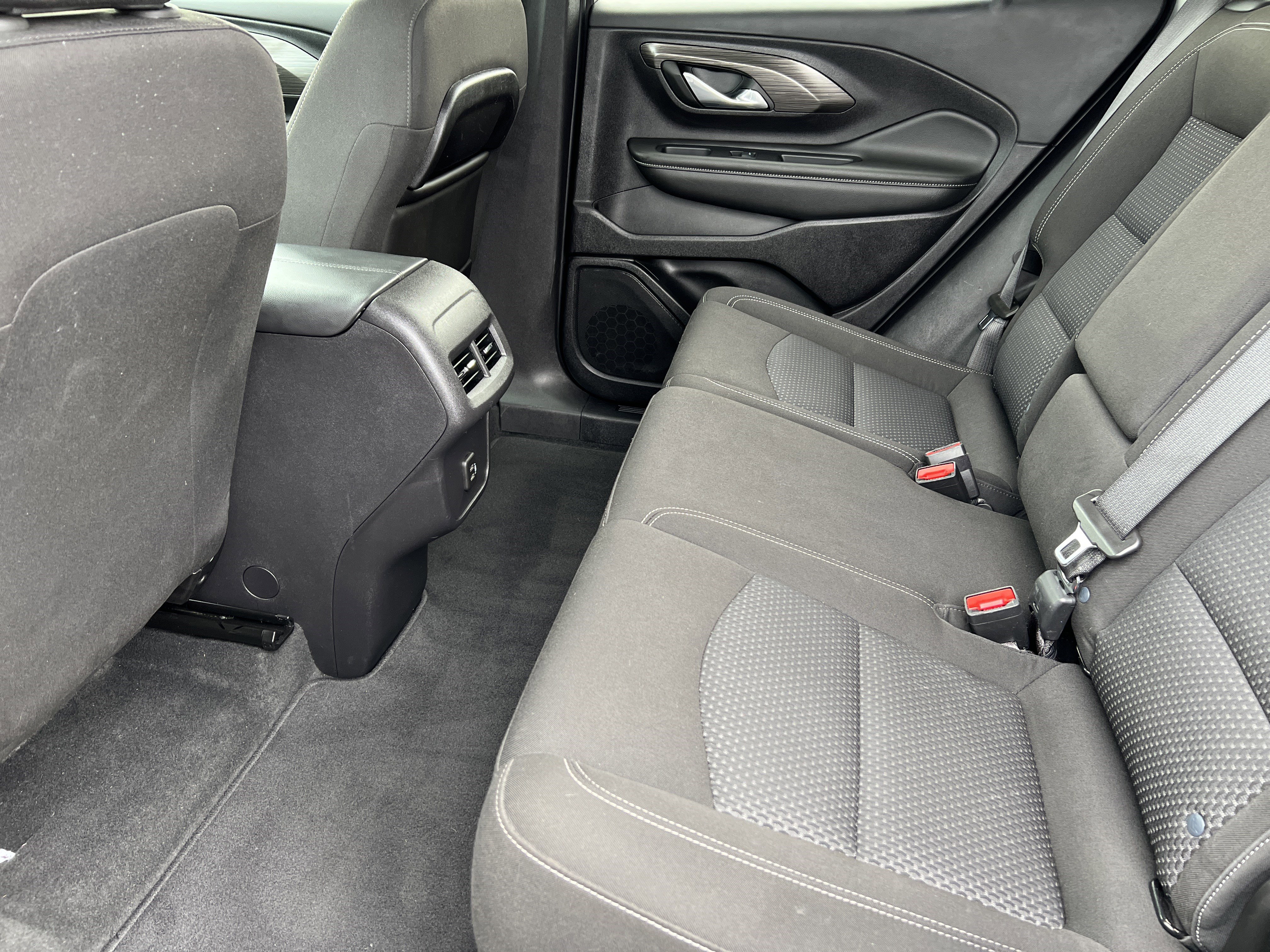 Used 2024 GMC Terrain SLE AWD/4WD image 16