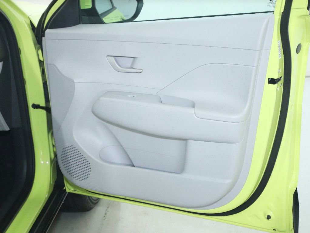 Used 2024 Hyundai Kona SEL AWD/4WD image 35