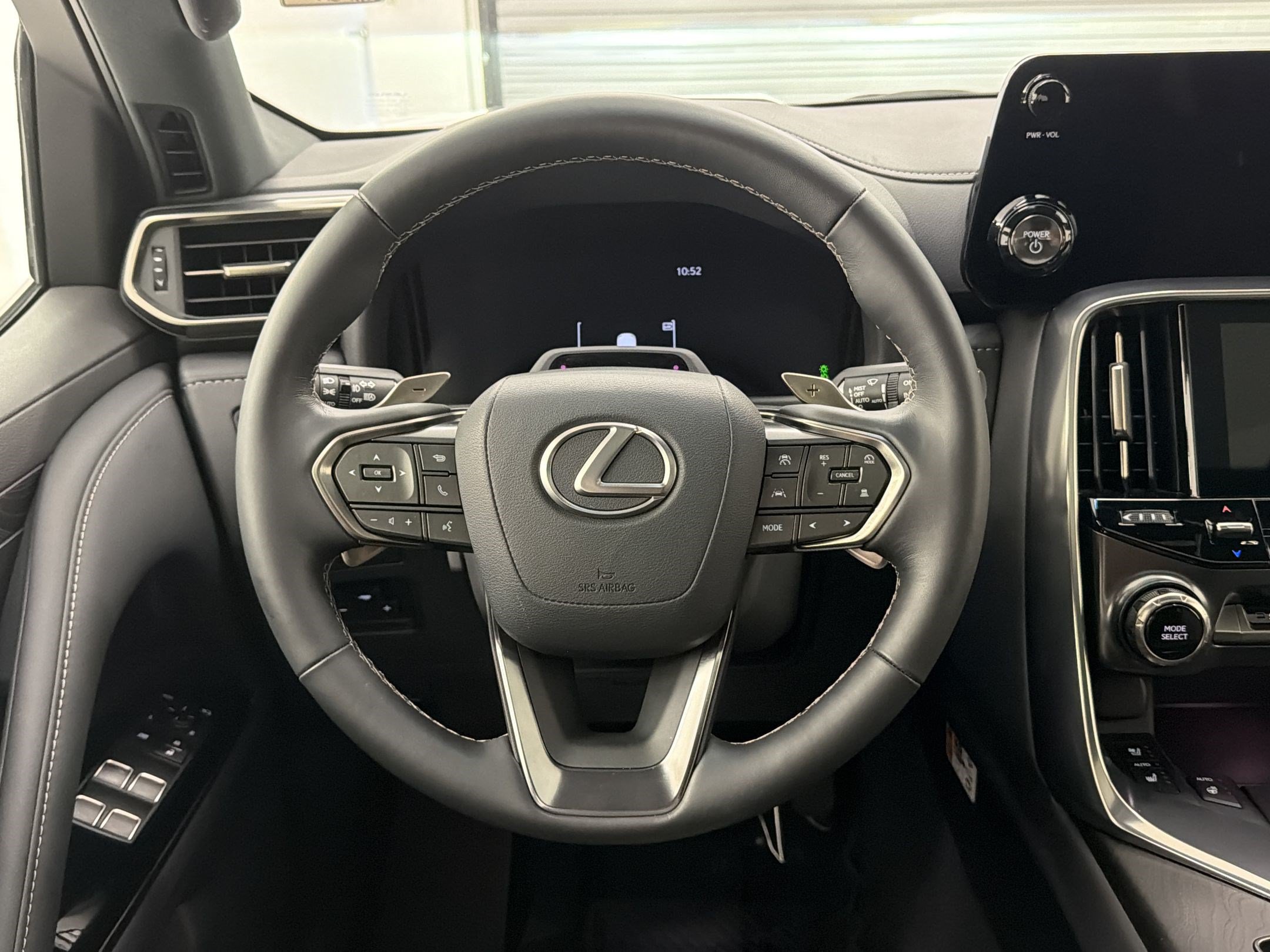 Certified 2025 Lexus LX 700h Overtrail AWD/4WD image 28