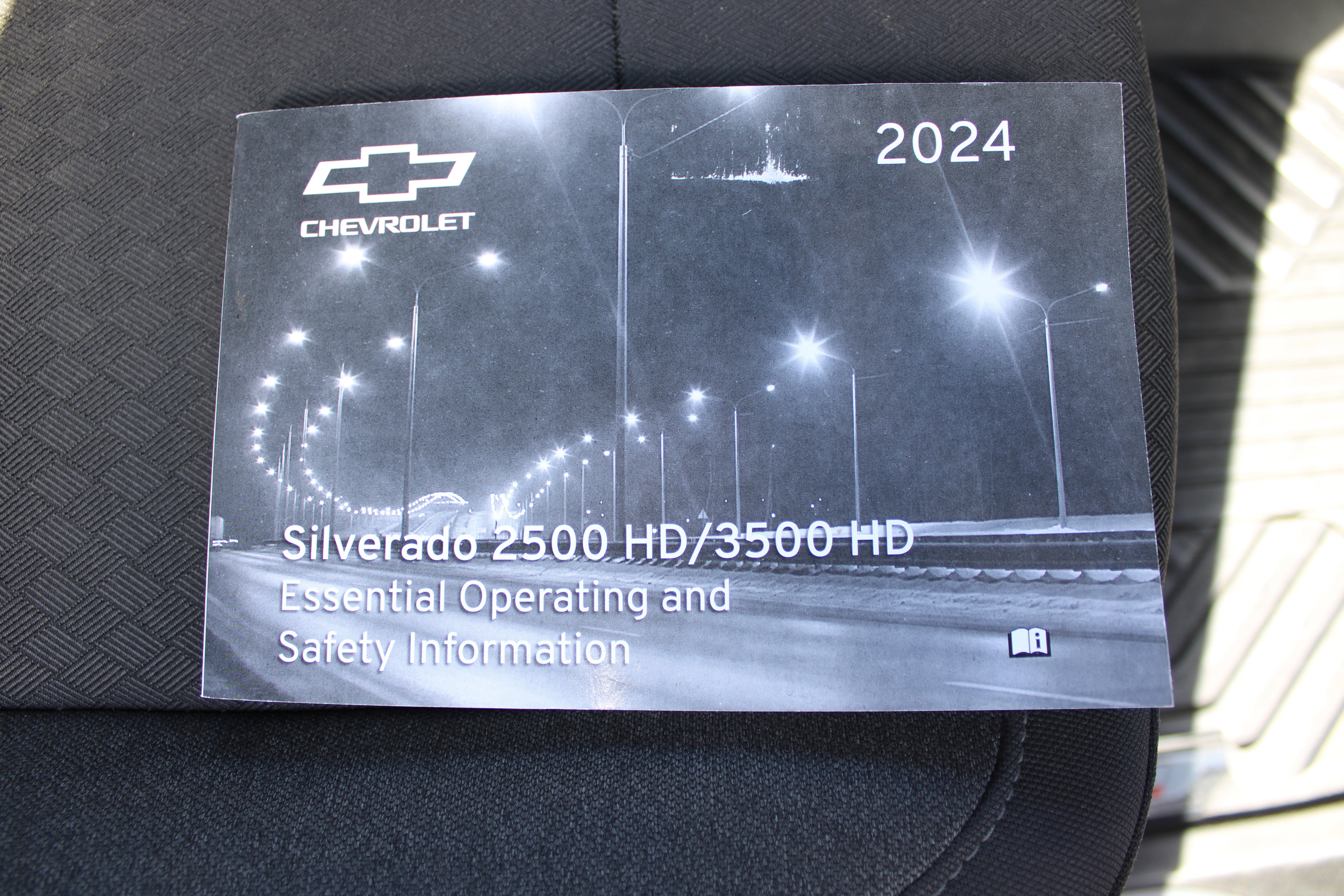 Used 2024 Chevrolet Silverado 2500 LT image 24