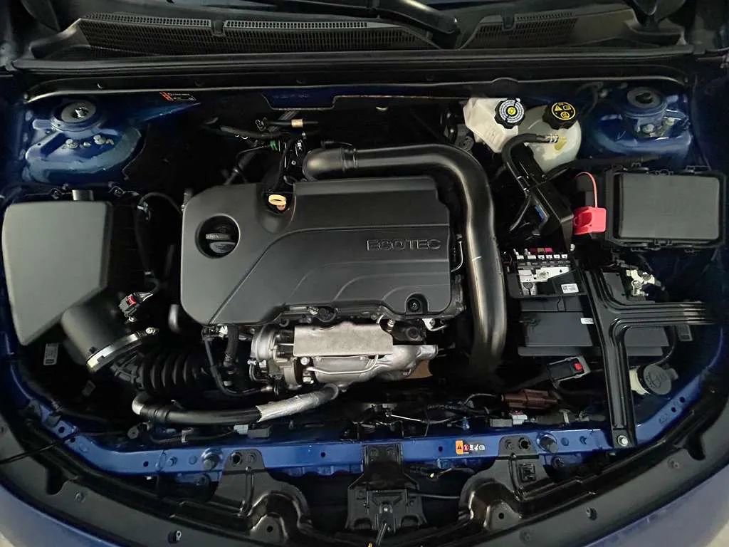 Used 2023 Chevrolet Malibu LT FWD image 30